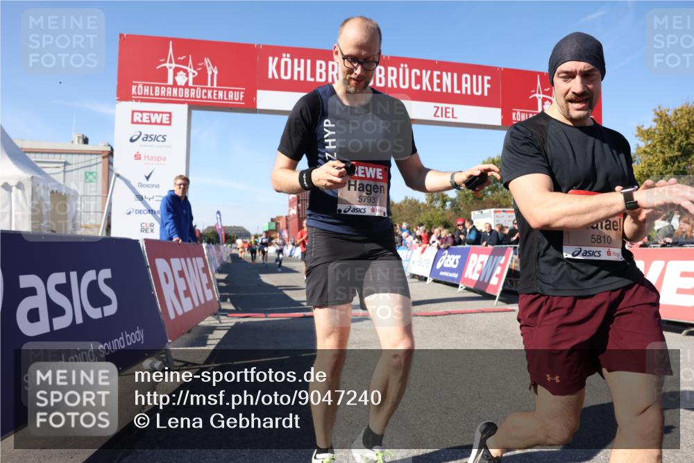 03.10.2025 - Köhlbrandbrückenlauf Lena Gebhardt http://msf.ph/oto/9047240 03.10.2025 13:02:50 Ziel 4095, 4116, 4203, 4279, 4579, 4619, 4747, 5245, 5726, 5793, 5810, 6175, 6255, 6447, 6739 meine-sportfotos.de