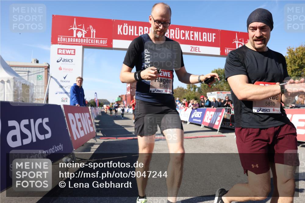03.10.2025 - Köhlbrandbrückenlauf Lena Gebhardt http://msf.ph/oto/9047244 03.10.2025 13:02:50 Ziel 4095, 4116, 4203, 4279, 4579, 4619, 4747, 5245, 5726, 5793, 5810, 6175, 6255, 6447, 6739 meine-sportfotos.de