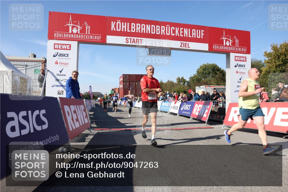 03.10.2025 - Köhlbrandbrückenlauf Lena Gebhardt http://msf.ph/oto/9047263 03.10.2025 13:02:52 Ziel 4095, 4116, 4137, 4203, 4279, 4579, 4619, 4747, 5245, 5793, 5810, 6175, 6255, 6447, 6739 meine-sportfotos.de