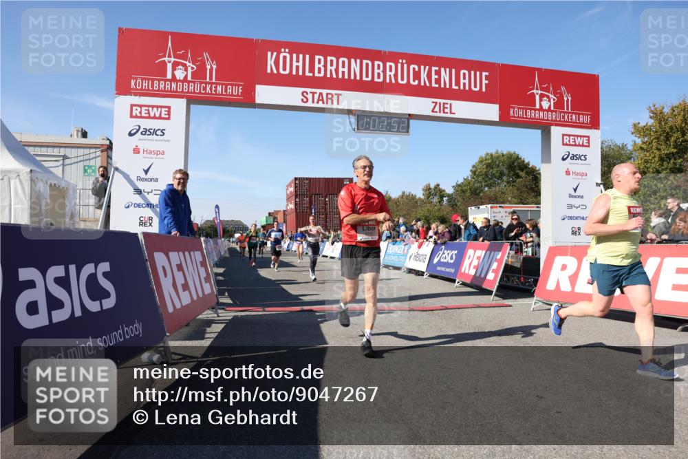 03.10.2025 - Köhlbrandbrückenlauf Lena Gebhardt http://msf.ph/oto/9047267 03.10.2025 13:02:52 Ziel 4095, 4116, 4137, 4203, 4279, 4579, 4619, 4747, 5245, 5793, 5810, 6175, 6255, 6447, 6739 meine-sportfotos.de