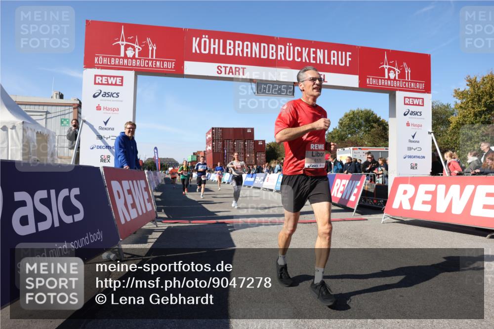 03.10.2025 - Köhlbrandbrückenlauf Lena Gebhardt http://msf.ph/oto/9047278 03.10.2025 13:02:53 Ziel 4095, 4116, 4137, 4203, 4279, 4579, 4619, 4747, 5245, 5793, 5810, 6175, 6255, 6447, 6739 meine-sportfotos.de