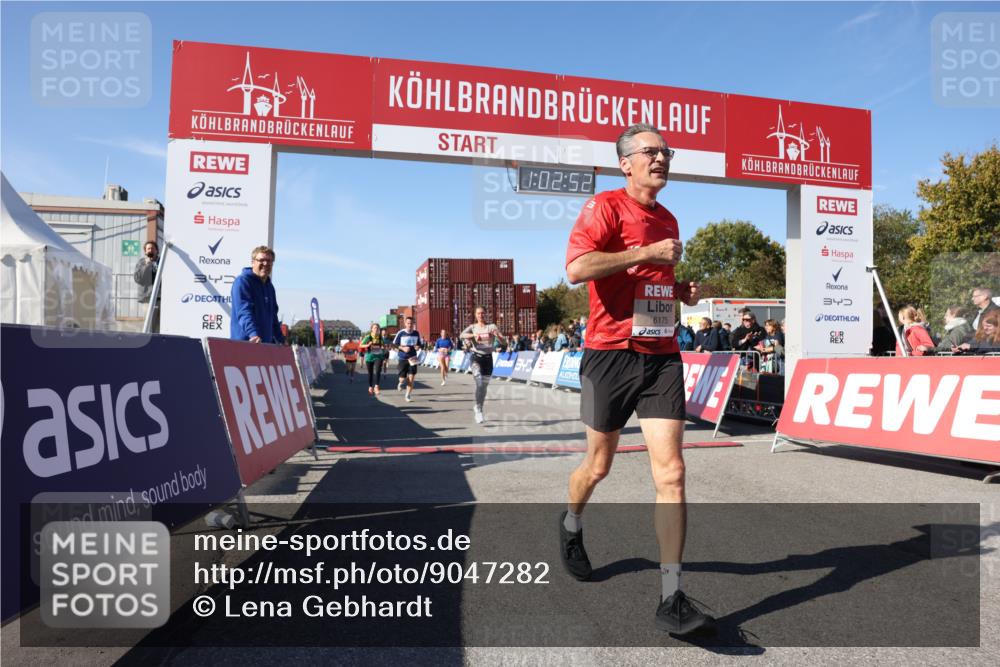 03.10.2025 - Köhlbrandbrückenlauf Lena Gebhardt http://msf.ph/oto/9047282 03.10.2025 13:02:53 Ziel 4095, 4116, 4137, 4203, 4279, 4579, 4619, 4747, 5245, 5793, 5810, 6175, 6255, 6447, 6739 meine-sportfotos.de