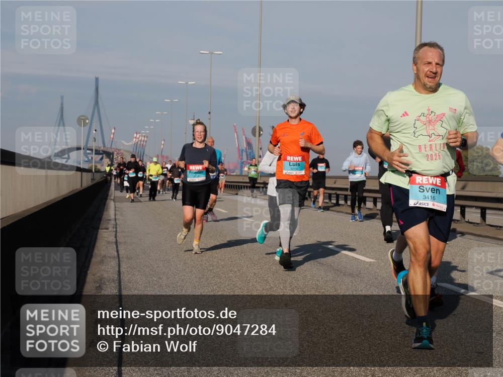 03.10.2025 - Köhlbrandbrückenlauf Fabian Wolf http://msf.ph/oto/9047284 03.10.2025 09:59:20 Position 3 3214, 3213, 2025, 3416 meine-sportfotos.de