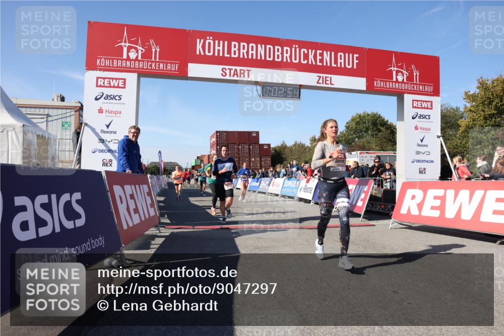 03.10.2025 - Köhlbrandbrückenlauf Lena Gebhardt http://msf.ph/oto/9047297 03.10.2025 13:02:55 Ziel 4095, 4116, 4137, 4203, 4279, 4294, 4619, 4747, 5245, 5793, 5810, 6175, 6447, 6739, 6770 meine-sportfotos.de