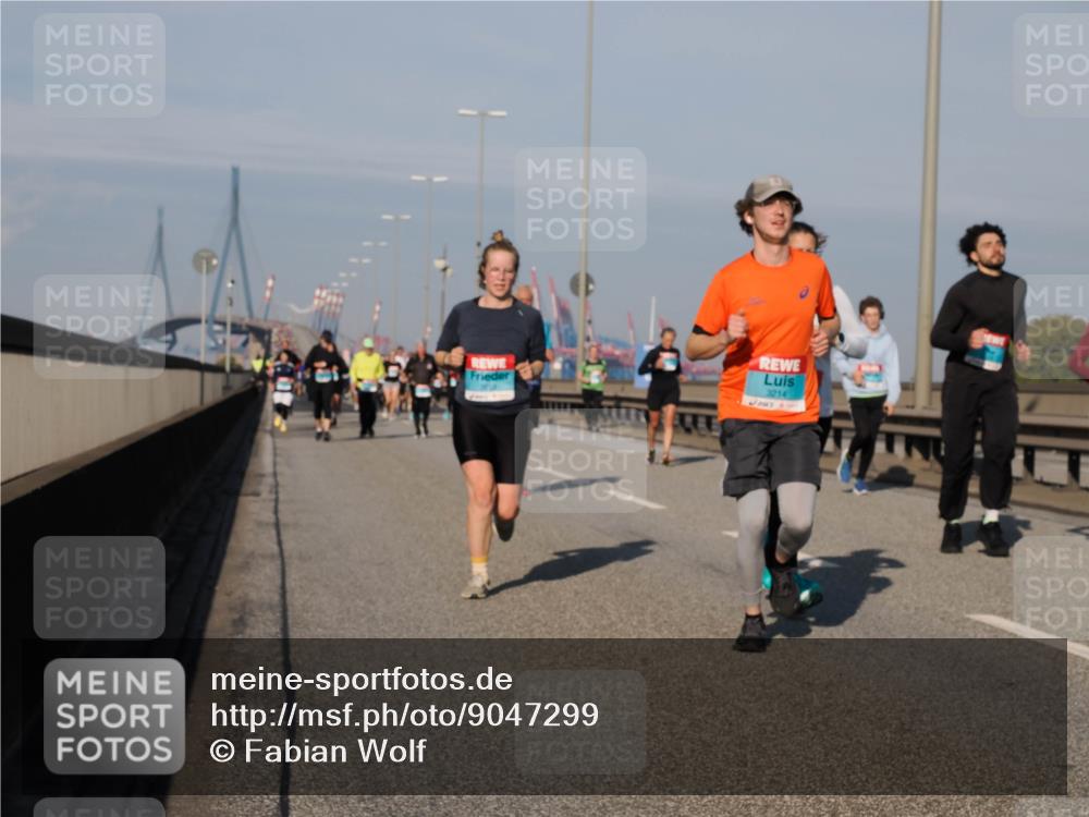03.10.2025 - Köhlbrandbrückenlauf Fabian Wolf http://msf.ph/oto/9047299 03.10.2025 09:59:21 Position 3 3214 meine-sportfotos.de