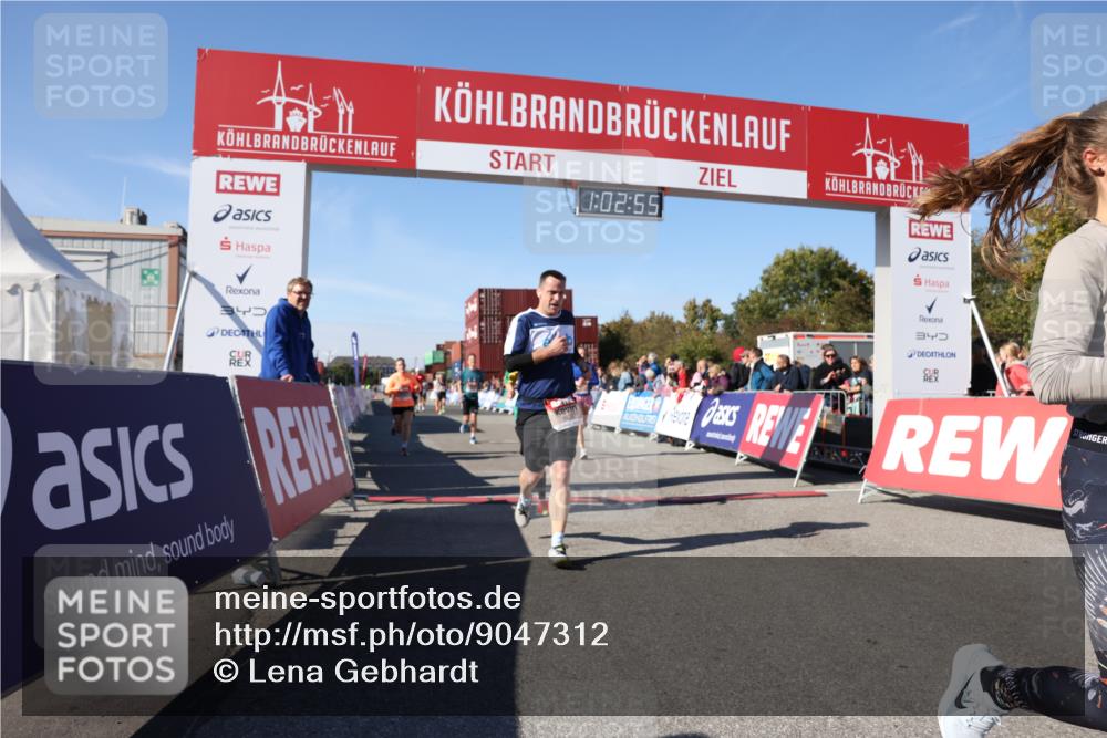 03.10.2025 - Köhlbrandbrückenlauf Lena Gebhardt http://msf.ph/oto/9047312 03.10.2025 13:02:55 Ziel 4095, 4116, 4137, 4203, 4279, 4294, 4619, 4747, 5245, 5793, 5810, 6175, 6447, 6739, 6770 meine-sportfotos.de