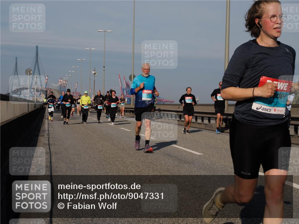 03.10.2025 - Köhlbrandbrückenlauf Fabian Wolf http://msf.ph/oto/9047331 03.10.2025 09:59:23 Position 3 3213 meine-sportfotos.de