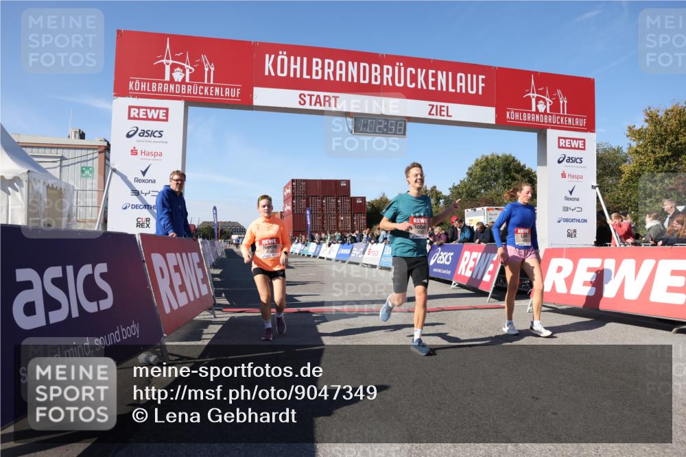 03.10.2025 - Köhlbrandbrückenlauf Lena Gebhardt http://msf.ph/oto/9047349 03.10.2025 13:02:58 Ziel 4095, 4137, 4203, 4279, 4294, 4619, 4747, 6175, 6447, 6655, 6770 meine-sportfotos.de
