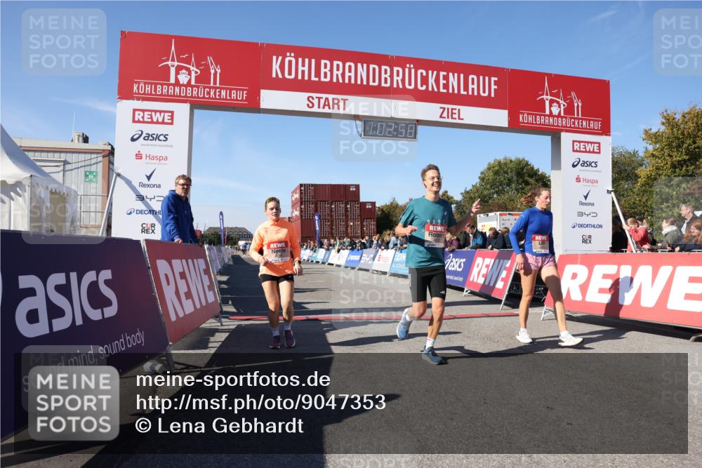 03.10.2025 - Köhlbrandbrückenlauf Lena Gebhardt http://msf.ph/oto/9047353 03.10.2025 13:02:58 Ziel 4095, 4137, 4203, 4279, 4294, 4619, 4747, 6175, 6447, 6655, 6770 meine-sportfotos.de