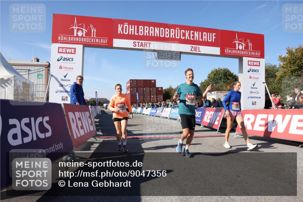 03.10.2025 - Köhlbrandbrückenlauf Lena Gebhardt http://msf.ph/oto/9047356 03.10.2025 13:02:58 Ziel 4095, 4137, 4203, 4279, 4294, 4619, 4747, 6175, 6447, 6655, 6770 meine-sportfotos.de