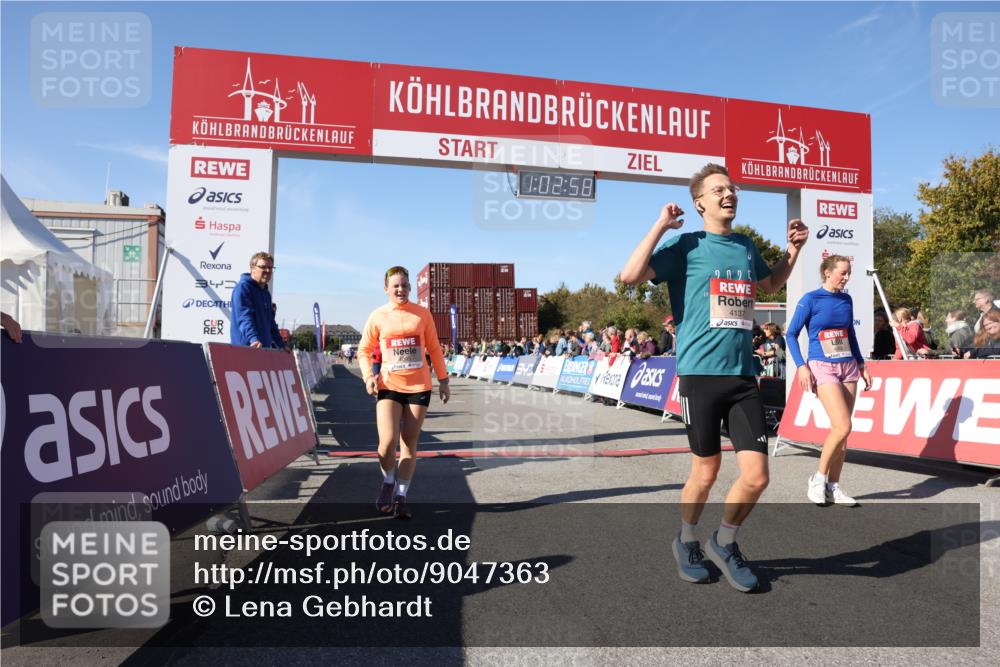 03.10.2025 - Köhlbrandbrückenlauf Lena Gebhardt http://msf.ph/oto/9047363 03.10.2025 13:02:59 Ziel 4095, 4137, 4203, 4279, 4294, 4619, 4747, 6175, 6447, 6655, 6770 meine-sportfotos.de