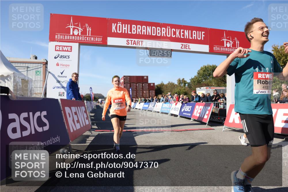 03.10.2025 - Köhlbrandbrückenlauf Lena Gebhardt http://msf.ph/oto/9047370 03.10.2025 13:02:59 Ziel 4095, 4137, 4203, 4279, 4294, 4619, 4747, 6175, 6447, 6655, 6770 meine-sportfotos.de