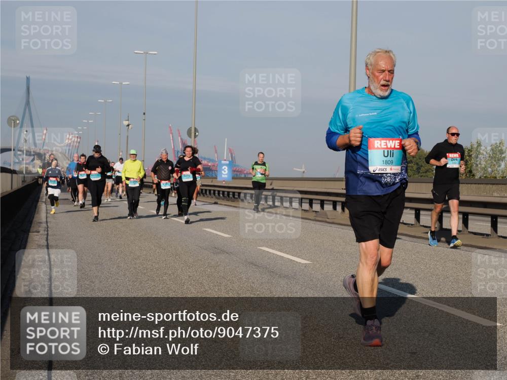 03.10.2025 - Köhlbrandbrückenlauf Fabian Wolf http://msf.ph/oto/9047375 03.10.2025 09:59:26 Position 3 3, 1809, 1303 meine-sportfotos.de