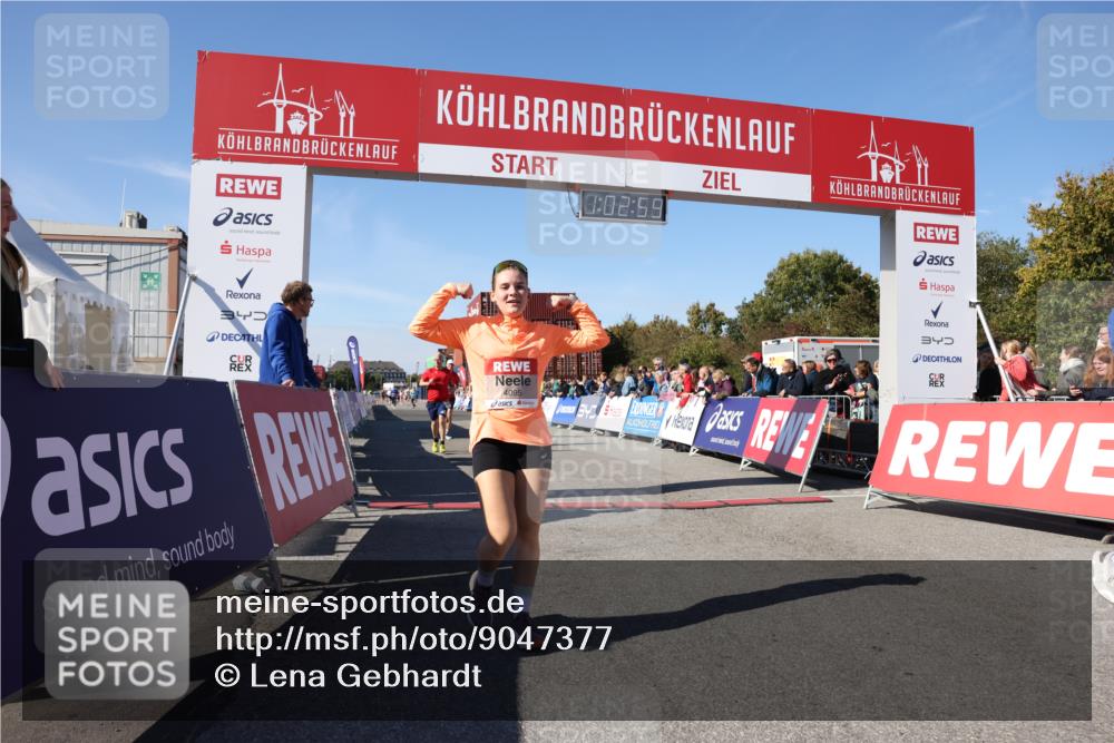 03.10.2025 - Köhlbrandbrückenlauf Lena Gebhardt http://msf.ph/oto/9047377 03.10.2025 13:03:00 Ziel 4095, 4137, 4203, 4279, 4294, 4619, 4747, 6175, 6447, 6655, 6770 meine-sportfotos.de