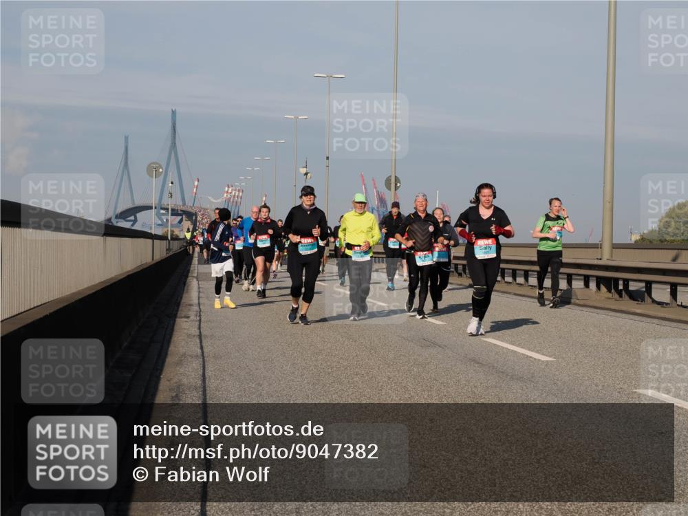 03.10.2025 - Köhlbrandbrückenlauf Fabian Wolf http://msf.ph/oto/9047382 03.10.2025 09:59:28 Position 3  meine-sportfotos.de