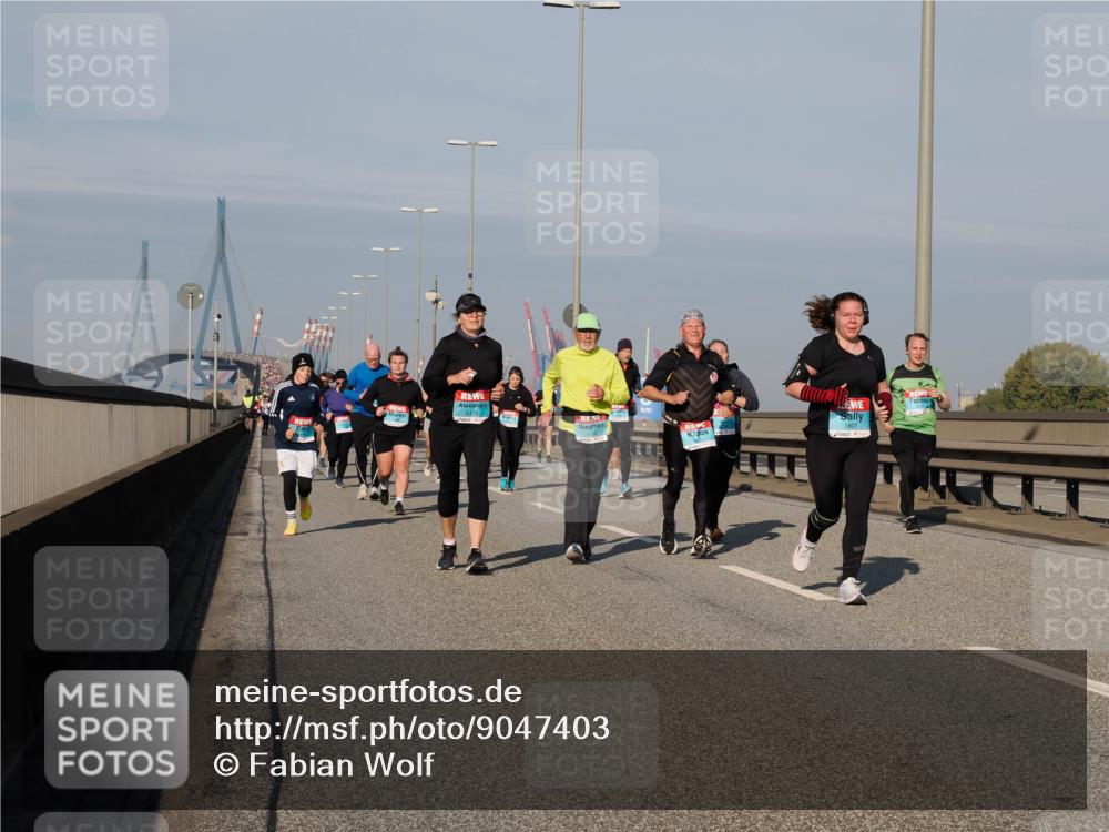 03.10.2025 - Köhlbrandbrückenlauf Fabian Wolf http://msf.ph/oto/9047403 03.10.2025 09:59:30 Position 3 3175 meine-sportfotos.de