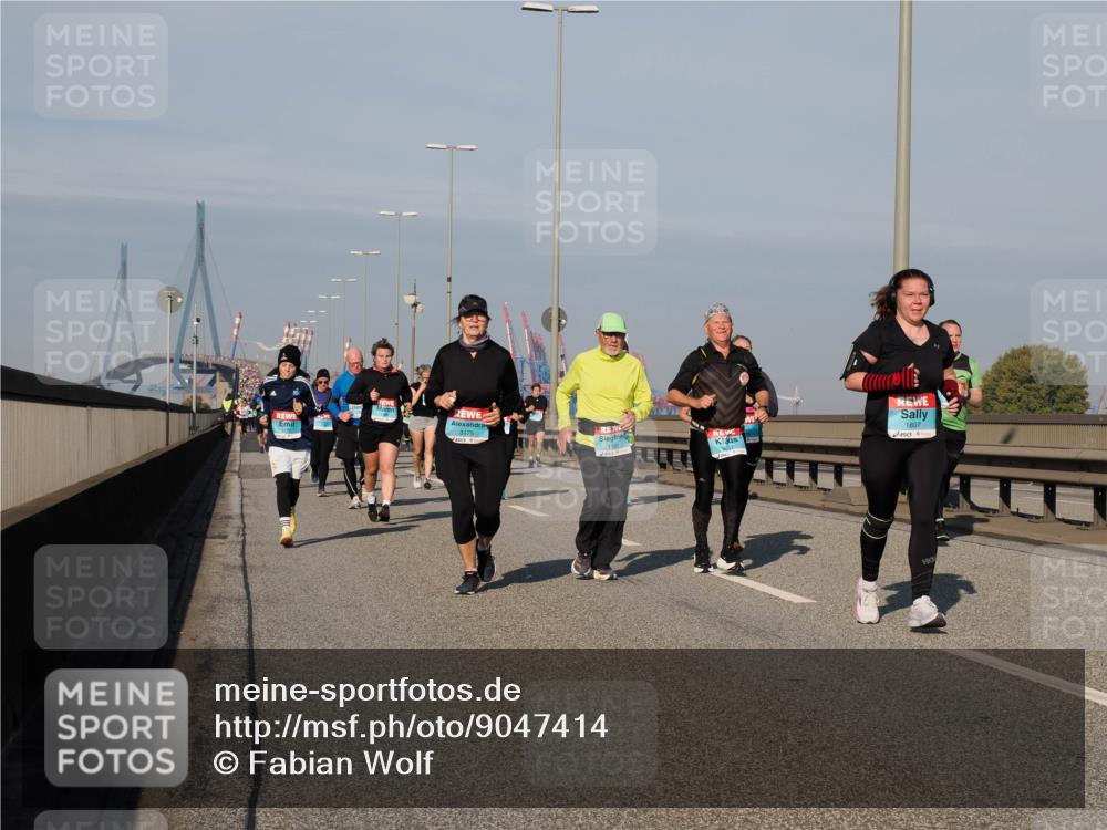 03.10.2025 - Köhlbrandbrückenlauf Fabian Wolf http://msf.ph/oto/9047414 03.10.2025 09:59:30 Position 3 3175, 1807 meine-sportfotos.de