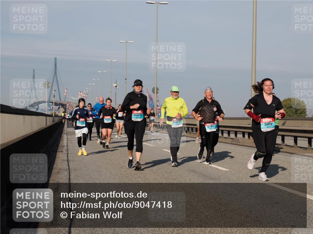 03.10.2025 - Köhlbrandbrückenlauf Fabian Wolf http://msf.ph/oto/9047418 03.10.2025 09:59:30 Position 3 3175, 1807 meine-sportfotos.de