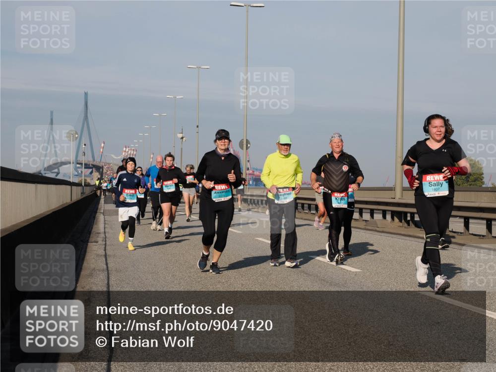 03.10.2025 - Köhlbrandbrückenlauf Fabian Wolf http://msf.ph/oto/9047420 03.10.2025 09:59:31 Position 3 3178, 3175, 1164, 7, 1807 meine-sportfotos.de