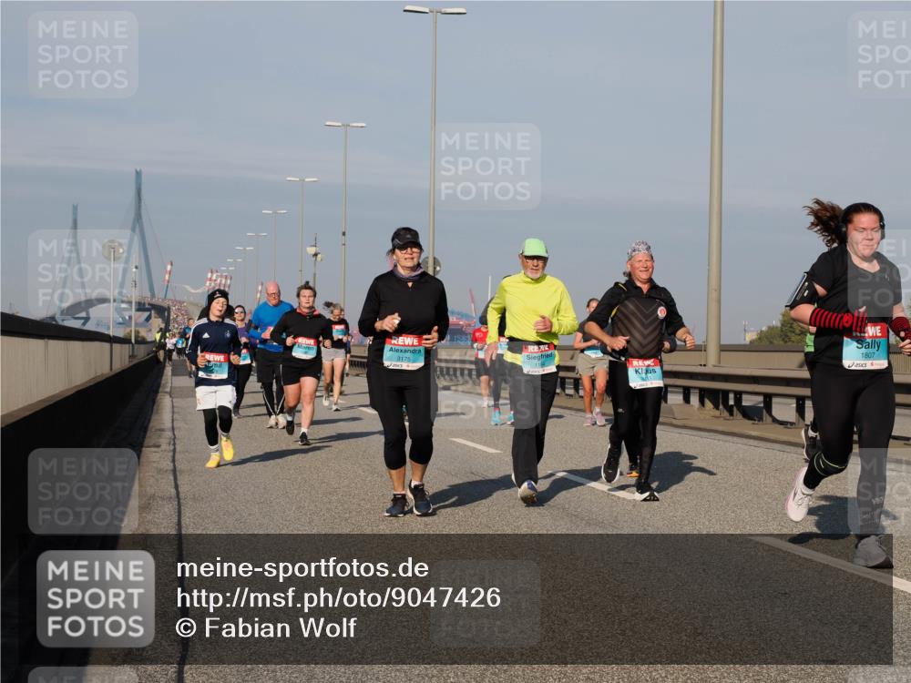 03.10.2025 - Köhlbrandbrückenlauf Fabian Wolf http://msf.ph/oto/9047426 03.10.2025 09:59:31 Position 3 3175, 3017, 1807 meine-sportfotos.de