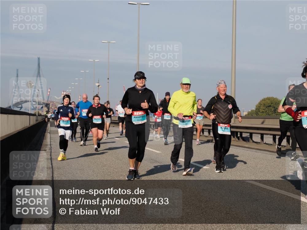 03.10.2025 - Köhlbrandbrückenlauf Fabian Wolf http://msf.ph/oto/9047433 03.10.2025 09:59:31 Position 3 3175, 1164, 17 meine-sportfotos.de