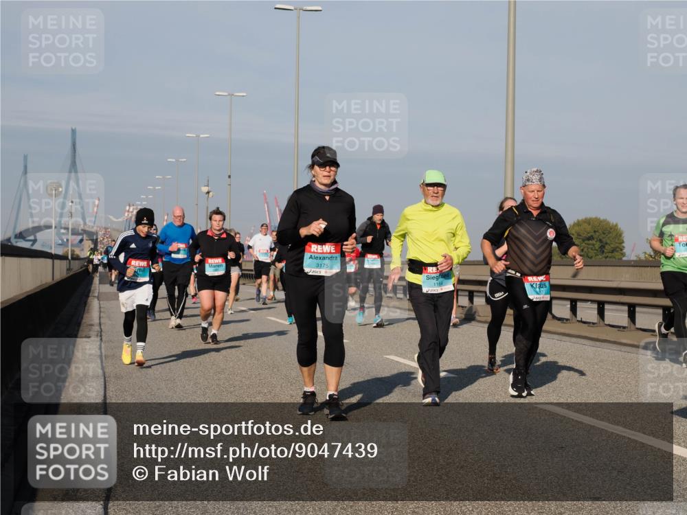 03.10.2025 - Köhlbrandbrückenlauf Fabian Wolf http://msf.ph/oto/9047439 03.10.2025 09:59:32 Position 3 3175, 1164 meine-sportfotos.de