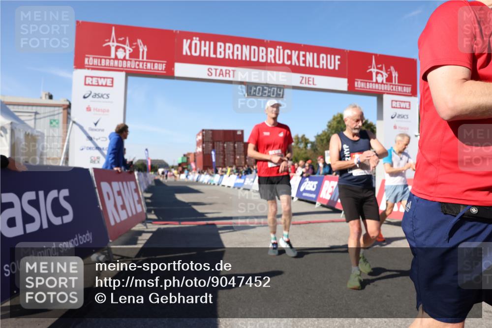 03.10.2025 - Köhlbrandbrückenlauf Lena Gebhardt http://msf.ph/oto/9047452 03.10.2025 13:03:04 Ziel 4095, 4137, 4203, 4279, 4294, 4747, 6655, 6770 meine-sportfotos.de