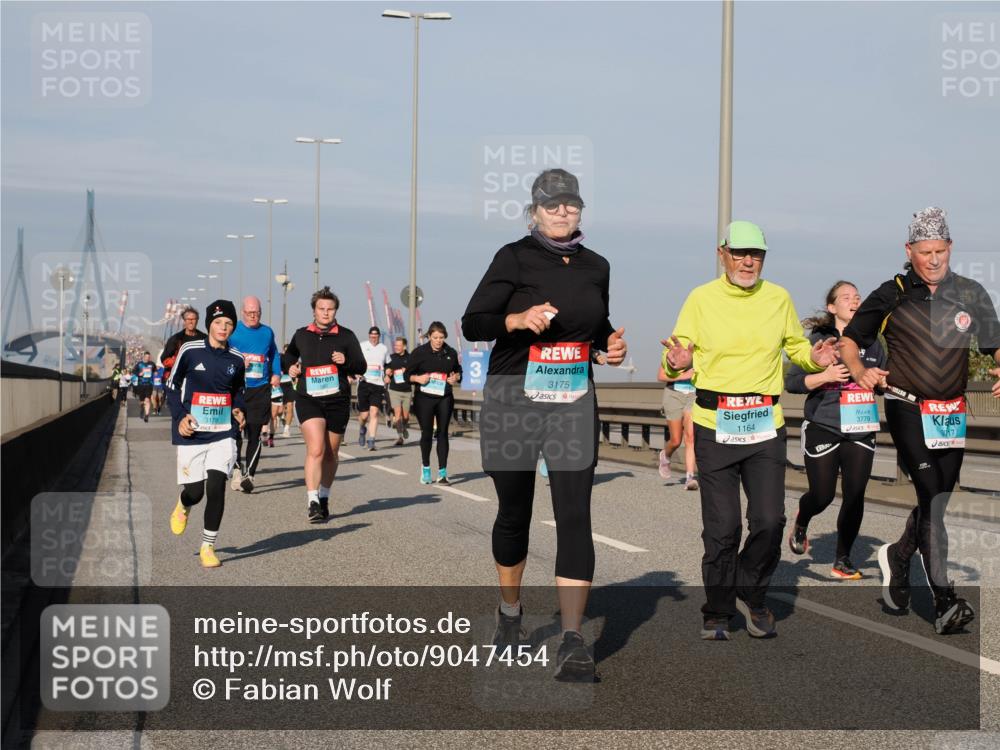 03.10.2025 - Köhlbrandbrückenlauf Fabian Wolf http://msf.ph/oto/9047454 03.10.2025 09:59:33 Position 3 3178, 3175, 1164, 3779, 8017 meine-sportfotos.de