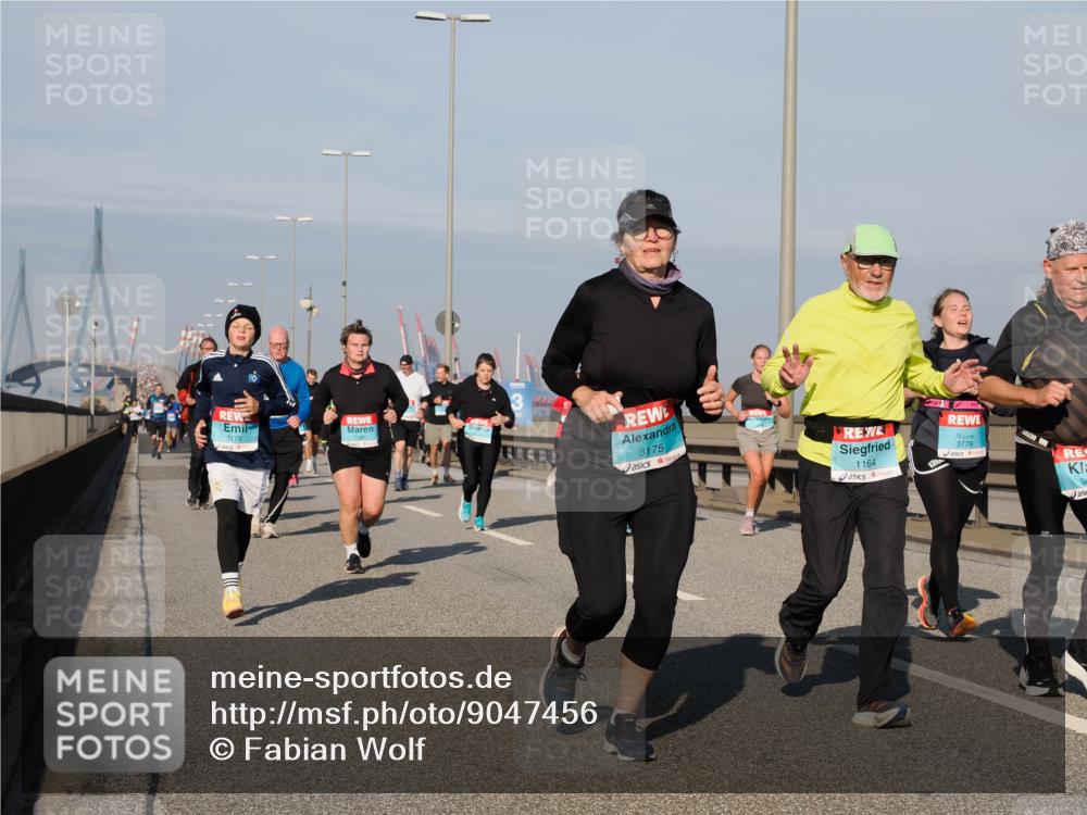 03.10.2025 - Köhlbrandbrückenlauf Fabian Wolf http://msf.ph/oto/9047456 03.10.2025 09:59:33 Position 3 3178, 3175, 1164, 3779 meine-sportfotos.de