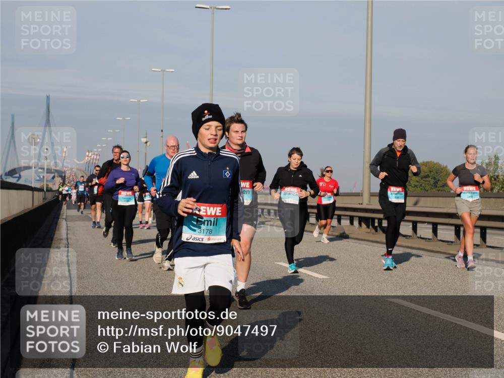 03.10.2025 - Köhlbrandbrückenlauf Fabian Wolf http://msf.ph/oto/9047497 03.10.2025 09:59:35 Position 3 3178, 1634 meine-sportfotos.de