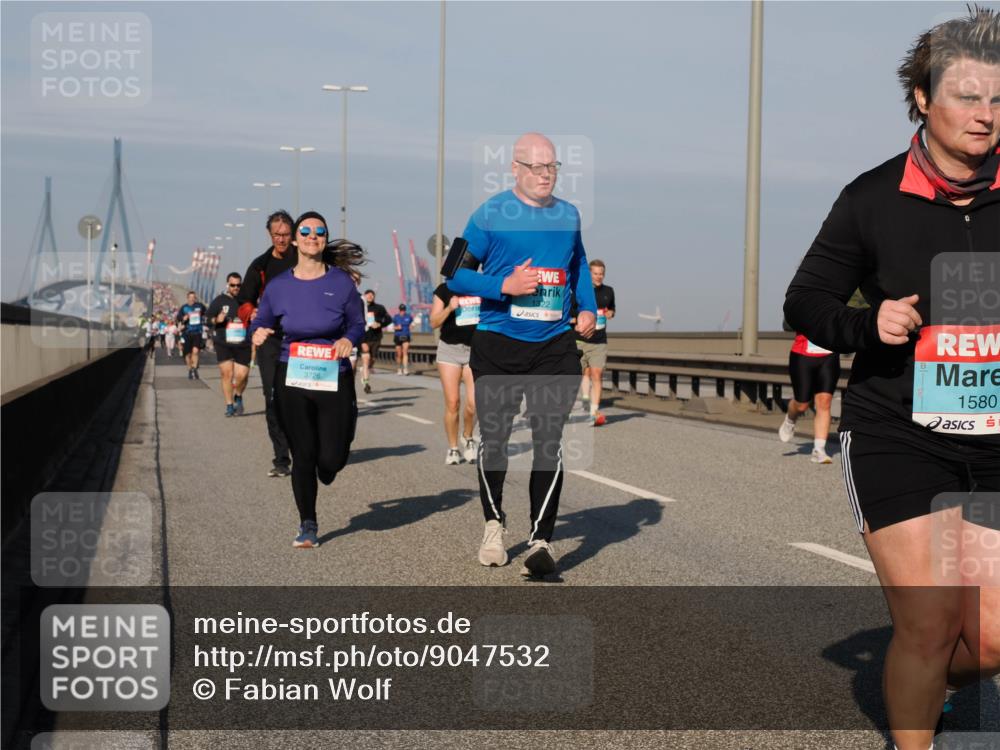 03.10.2025 - Köhlbrandbrückenlauf Fabian Wolf http://msf.ph/oto/9047532 03.10.2025 09:59:37 Position 3 3726, 322, 1580 meine-sportfotos.de