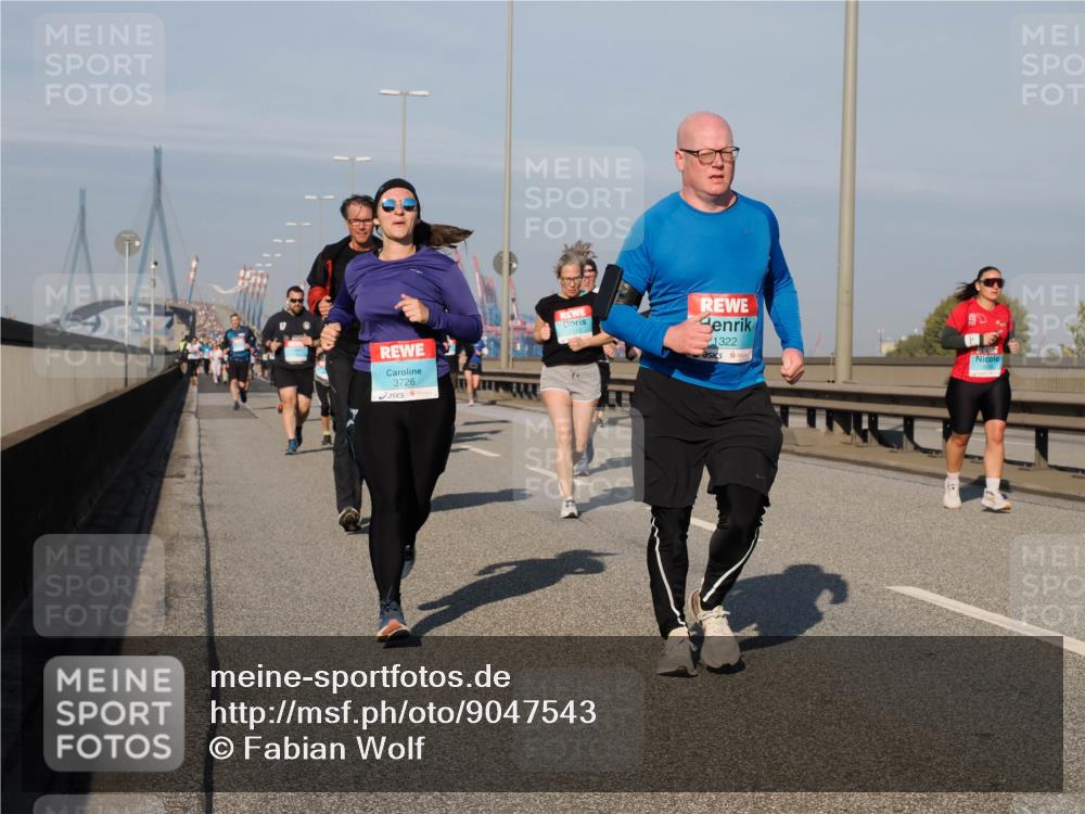 03.10.2025 - Köhlbrandbrückenlauf Fabian Wolf http://msf.ph/oto/9047543 03.10.2025 09:59:38 Position 3 3726, 1322 meine-sportfotos.de