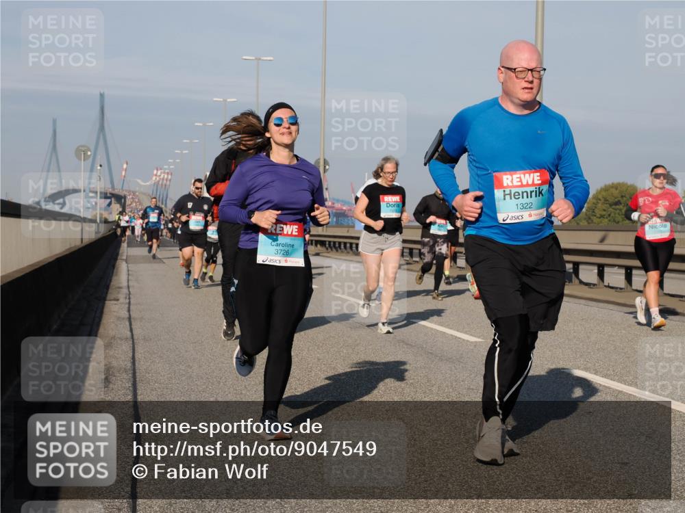 03.10.2025 - Köhlbrandbrückenlauf Fabian Wolf http://msf.ph/oto/9047549 03.10.2025 09:59:38 Position 3 3726, 1513, 1322 meine-sportfotos.de