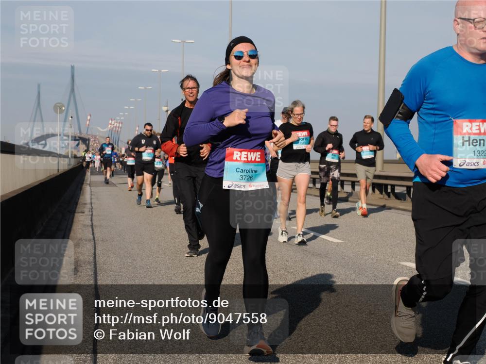 03.10.2025 - Köhlbrandbrückenlauf Fabian Wolf http://msf.ph/oto/9047558 03.10.2025 09:59:39 Position 3 3726, 1322 meine-sportfotos.de