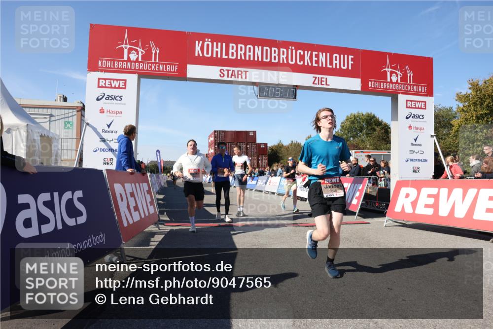 03.10.2025 - Köhlbrandbrückenlauf Lena Gebhardt http://msf.ph/oto/9047565 03.10.2025 13:03:17 Ziel 4085, 4208, 4268, 4283, 4856, 5048, 5063, 6279, 6612, 6722, 6784 meine-sportfotos.de