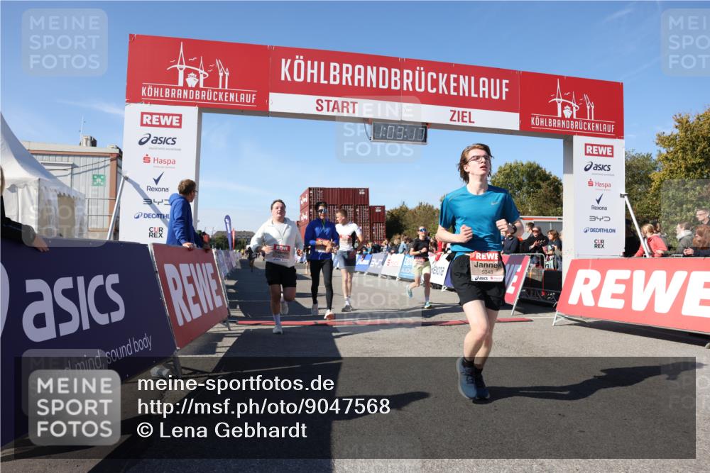 03.10.2025 - Köhlbrandbrückenlauf Lena Gebhardt http://msf.ph/oto/9047568 03.10.2025 13:03:17 Ziel 4085, 4208, 4268, 4283, 4856, 5048, 5063, 6279, 6612, 6722, 6784 meine-sportfotos.de