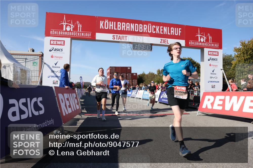 03.10.2025 - Köhlbrandbrückenlauf Lena Gebhardt http://msf.ph/oto/9047577 03.10.2025 13:03:17 Ziel 4085, 4208, 4268, 4283, 4856, 5048, 5063, 6279, 6612, 6722, 6784 meine-sportfotos.de
