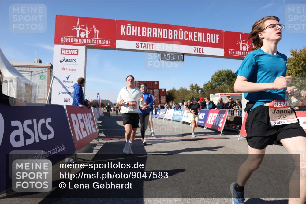 03.10.2025 - Köhlbrandbrückenlauf Lena Gebhardt http://msf.ph/oto/9047583 03.10.2025 13:03:18 Ziel 4085, 4208, 4268, 4283, 4856, 5048, 5063, 6279, 6612, 6722, 6784 meine-sportfotos.de