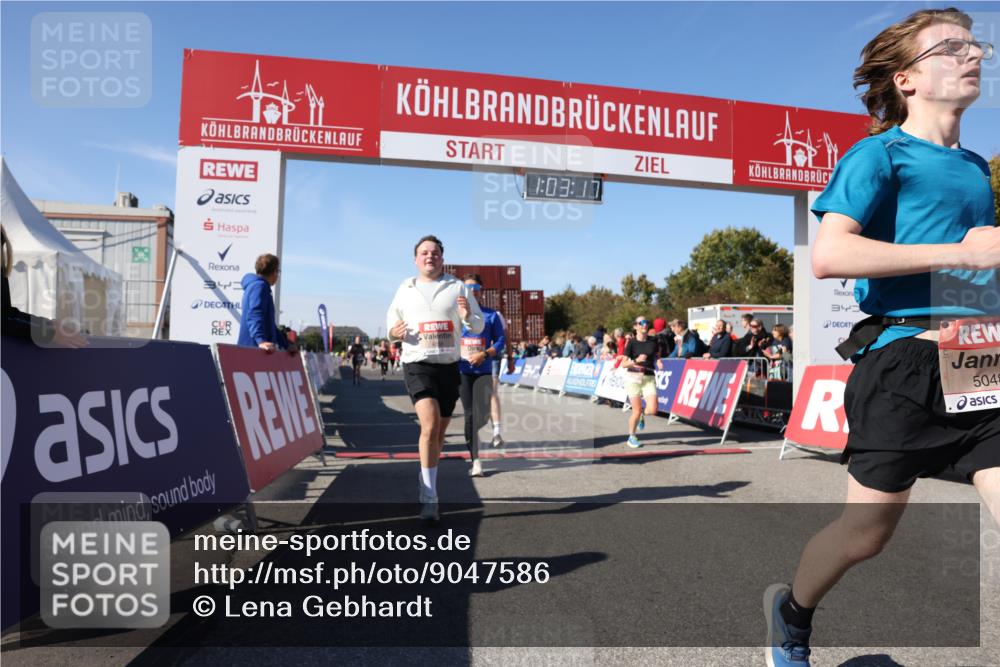 03.10.2025 - Köhlbrandbrückenlauf Lena Gebhardt http://msf.ph/oto/9047586 03.10.2025 13:03:18 Ziel 4085, 4208, 4268, 4283, 4856, 5048, 5063, 6279, 6612, 6722, 6784 meine-sportfotos.de