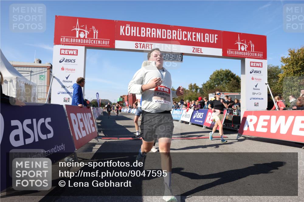 03.10.2025 - Köhlbrandbrückenlauf Lena Gebhardt http://msf.ph/oto/9047595 03.10.2025 13:03:18 Ziel 4085, 4208, 4268, 4283, 4856, 5048, 5063, 6279, 6612, 6722, 6784 meine-sportfotos.de