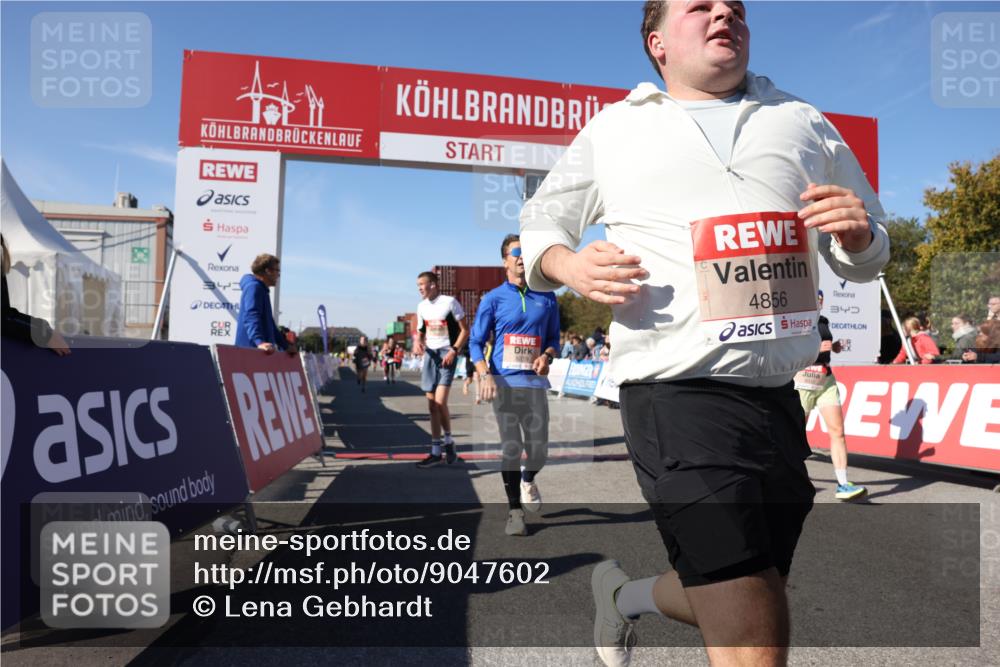03.10.2025 - Köhlbrandbrückenlauf Lena Gebhardt http://msf.ph/oto/9047602 03.10.2025 13:03:18 Ziel 4085, 4208, 4268, 4283, 4856, 5048, 5063, 6279, 6612, 6722, 6784 meine-sportfotos.de