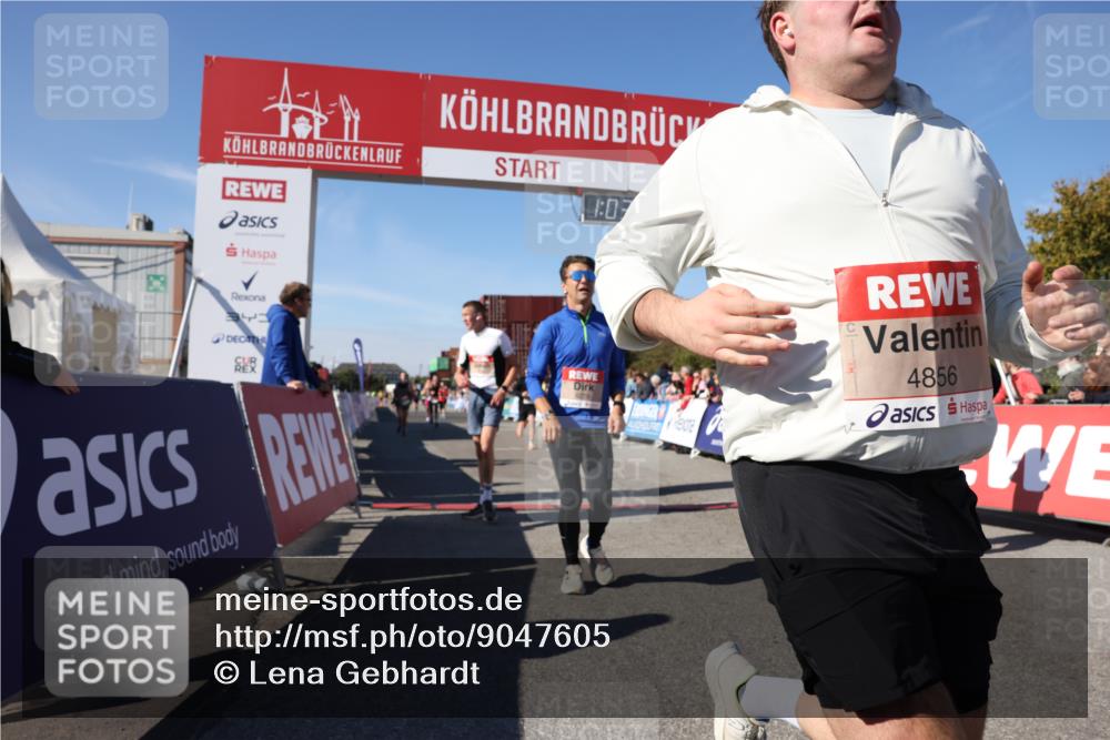 03.10.2025 - Köhlbrandbrückenlauf Lena Gebhardt http://msf.ph/oto/9047605 03.10.2025 13:03:19 Ziel 4085, 4208, 4225, 4268, 4283, 4856, 5048, 5063, 6279, 6612, 6722, 6784 meine-sportfotos.de