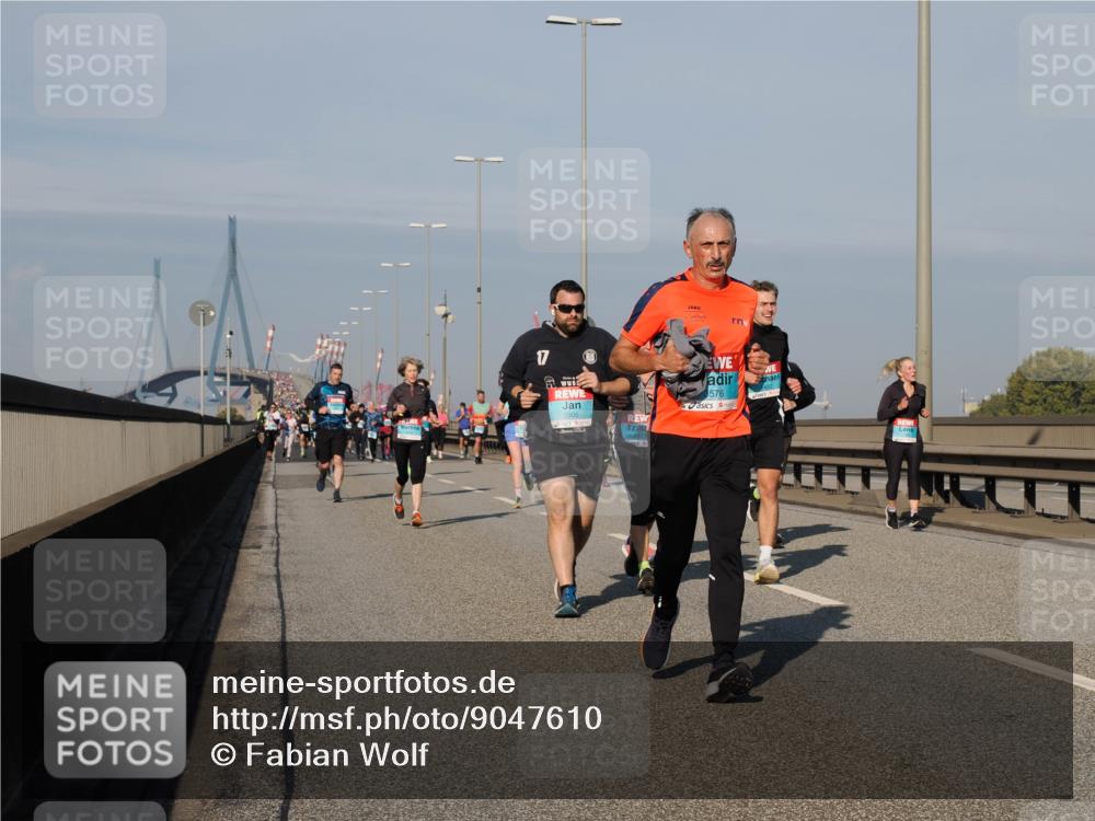 03.10.2025 - Köhlbrandbrückenlauf Fabian Wolf http://msf.ph/oto/9047610 03.10.2025 09:59:42 Position 3 2905, 3576 meine-sportfotos.de