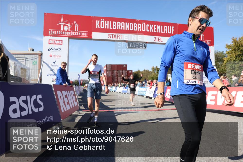 03.10.2025 - Köhlbrandbrückenlauf Lena Gebhardt http://msf.ph/oto/9047626 03.10.2025 13:03:20 Ziel 4085, 4208, 4225, 4268, 4283, 4856, 5048, 5063, 6279, 6612, 6632, 6722, 6784 meine-sportfotos.de