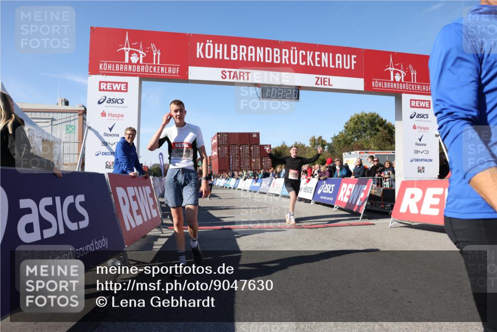 03.10.2025 - Köhlbrandbrückenlauf Lena Gebhardt http://msf.ph/oto/9047630 03.10.2025 13:03:21 Ziel 4085, 4208, 4225, 4268, 4283, 4856, 5048, 5063, 6279, 6612, 6632, 6722, 6784 meine-sportfotos.de
