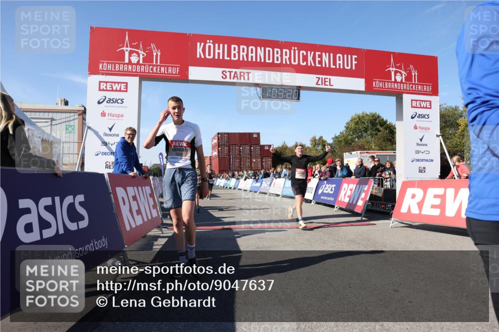 03.10.2025 - Köhlbrandbrückenlauf Lena Gebhardt http://msf.ph/oto/9047637 03.10.2025 13:03:21 Ziel 4085, 4208, 4225, 4268, 4283, 4856, 5048, 5063, 6279, 6612, 6632, 6722, 6784 meine-sportfotos.de