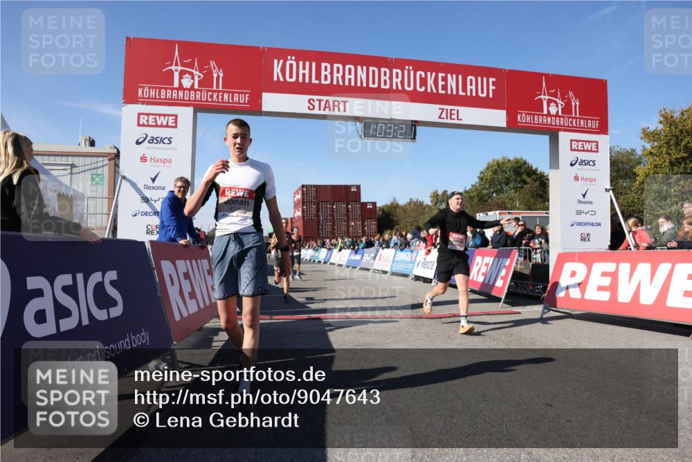 03.10.2025 - Köhlbrandbrückenlauf Lena Gebhardt http://msf.ph/oto/9047643 03.10.2025 13:03:21 Ziel 4085, 4208, 4225, 4268, 4283, 4856, 5048, 5063, 6279, 6612, 6632, 6722, 6784 meine-sportfotos.de