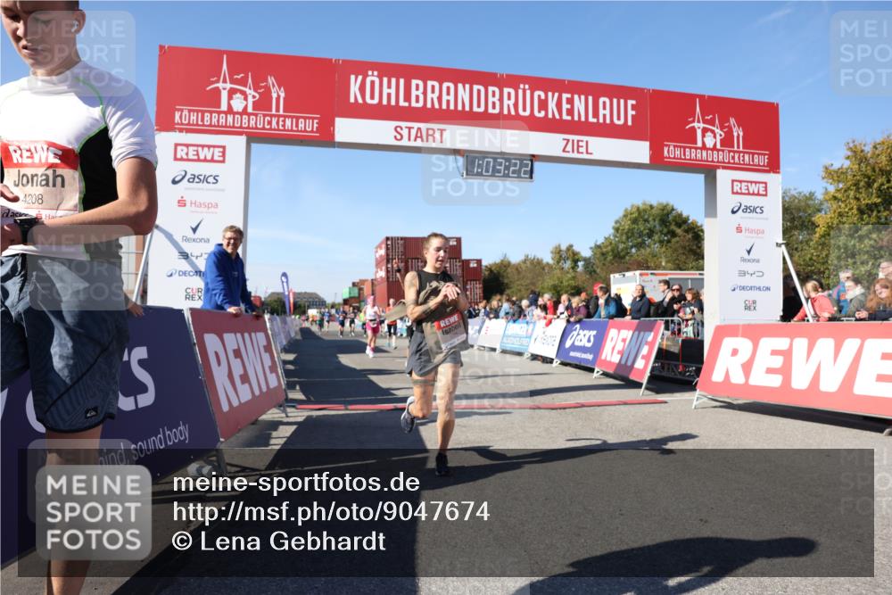 03.10.2025 - Köhlbrandbrückenlauf Lena Gebhardt http://msf.ph/oto/9047674 03.10.2025 13:03:23 Ziel 4085, 4208, 4225, 4268, 4283, 4300, 4454, 4856, 5048, 5063, 6207, 6279, 6612, 6632, 6722, 6784 meine-sportfotos.de