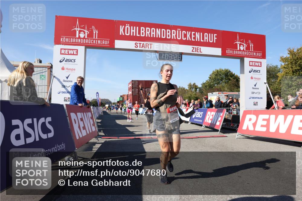 03.10.2025 - Köhlbrandbrückenlauf Lena Gebhardt http://msf.ph/oto/9047680 03.10.2025 13:03:23 Ziel 4085, 4208, 4225, 4268, 4283, 4300, 4454, 4856, 5048, 5063, 6207, 6279, 6612, 6632, 6722, 6784 meine-sportfotos.de