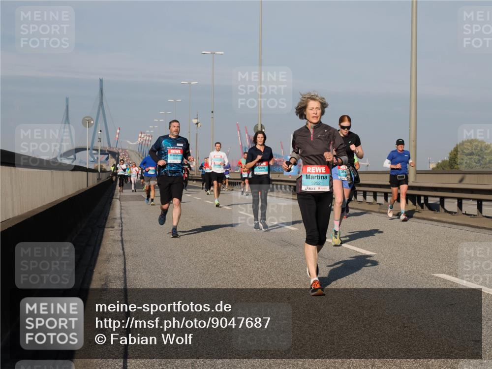 03.10.2025 - Köhlbrandbrückenlauf Fabian Wolf http://msf.ph/oto/9047687 03.10.2025 09:59:48 Position 3 3252 meine-sportfotos.de